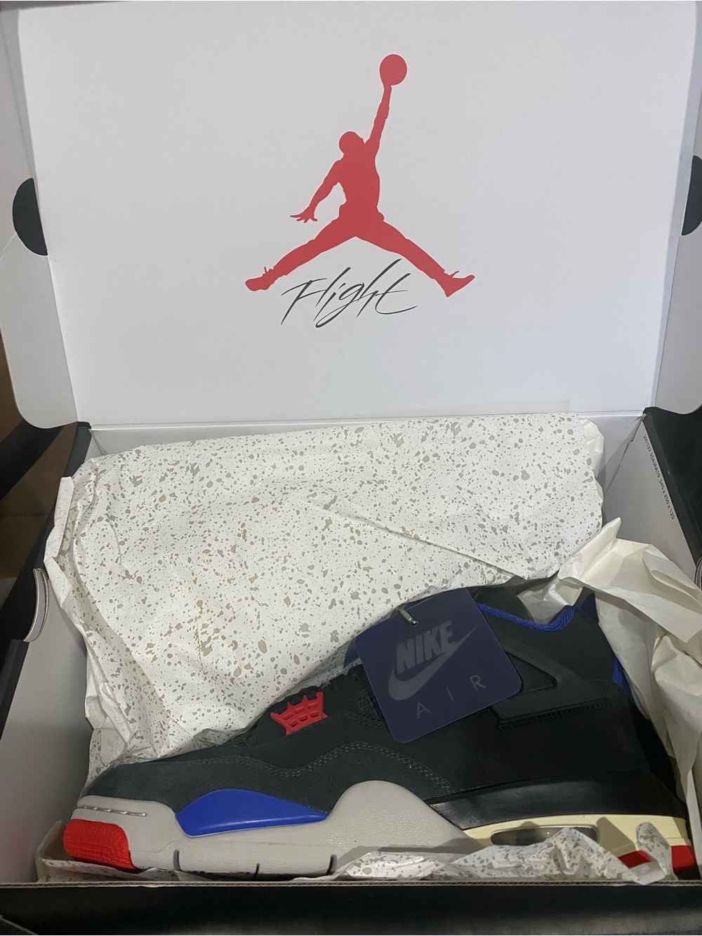 Label on shoe box